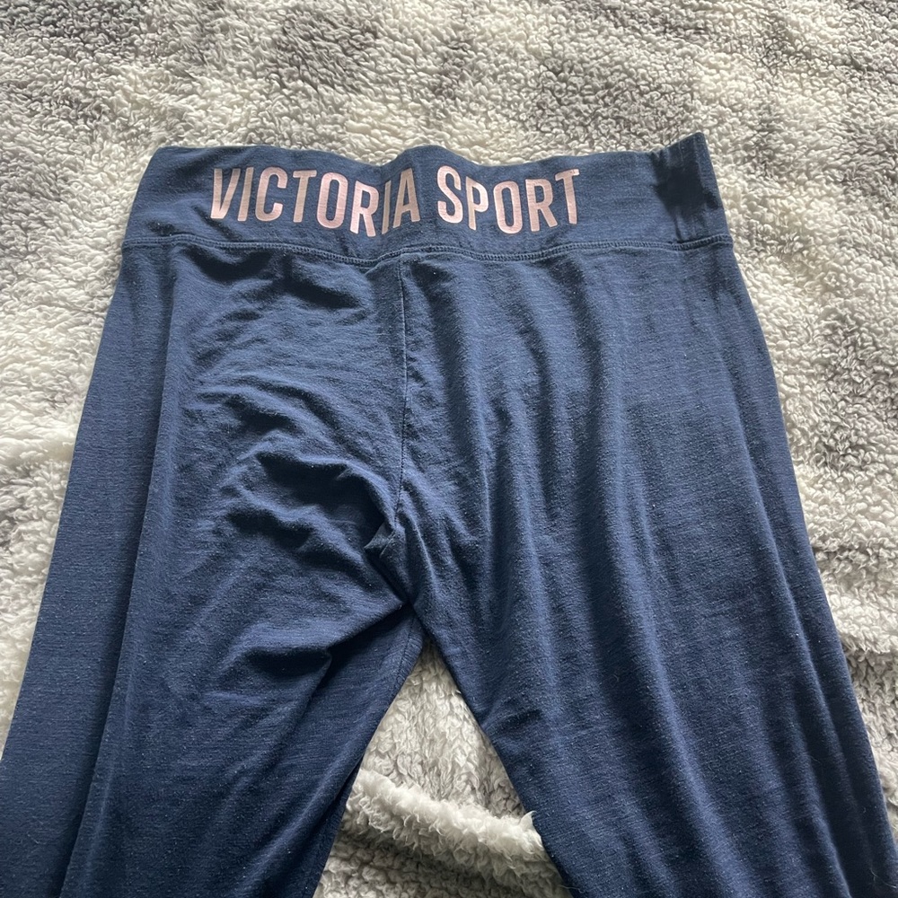 Victoria’s Secret Sport Navy Crop Leggings Size Large